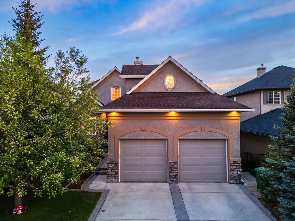 159 Discovery Ridge Way SW Calgary AB T3H5G3