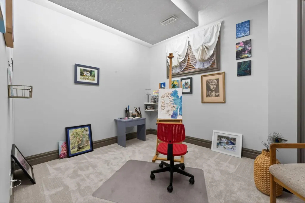 159 Discovery Ridge Way SW Calgary AB T3H5G3