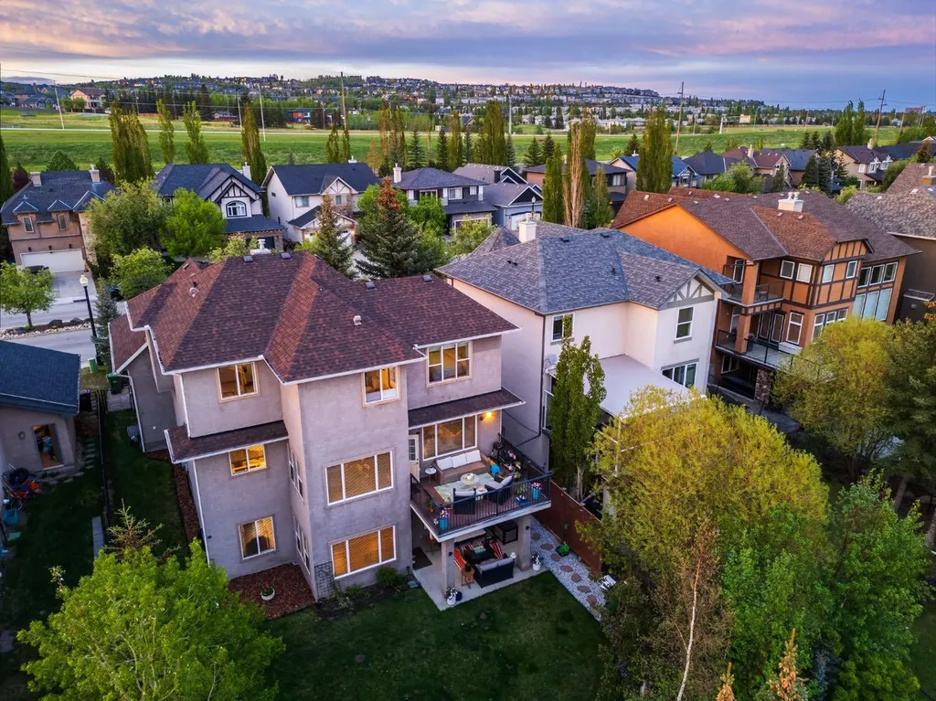 159 Discovery Ridge Way SW Calgary AB T3H5G3