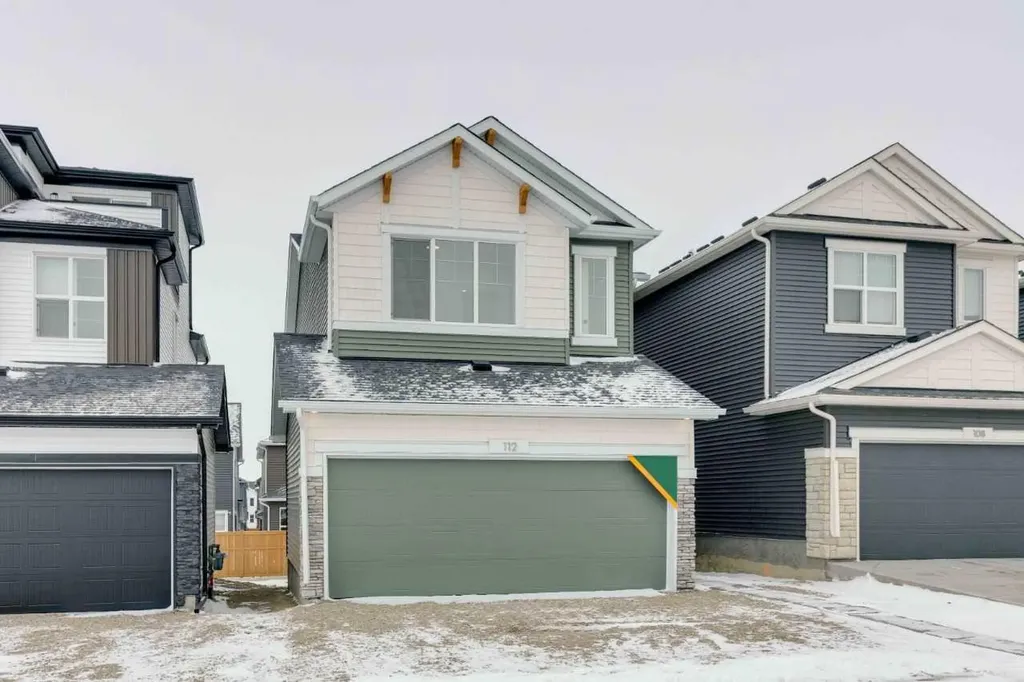 112 Amblefield Grove NW Calgary AB T3P2L4