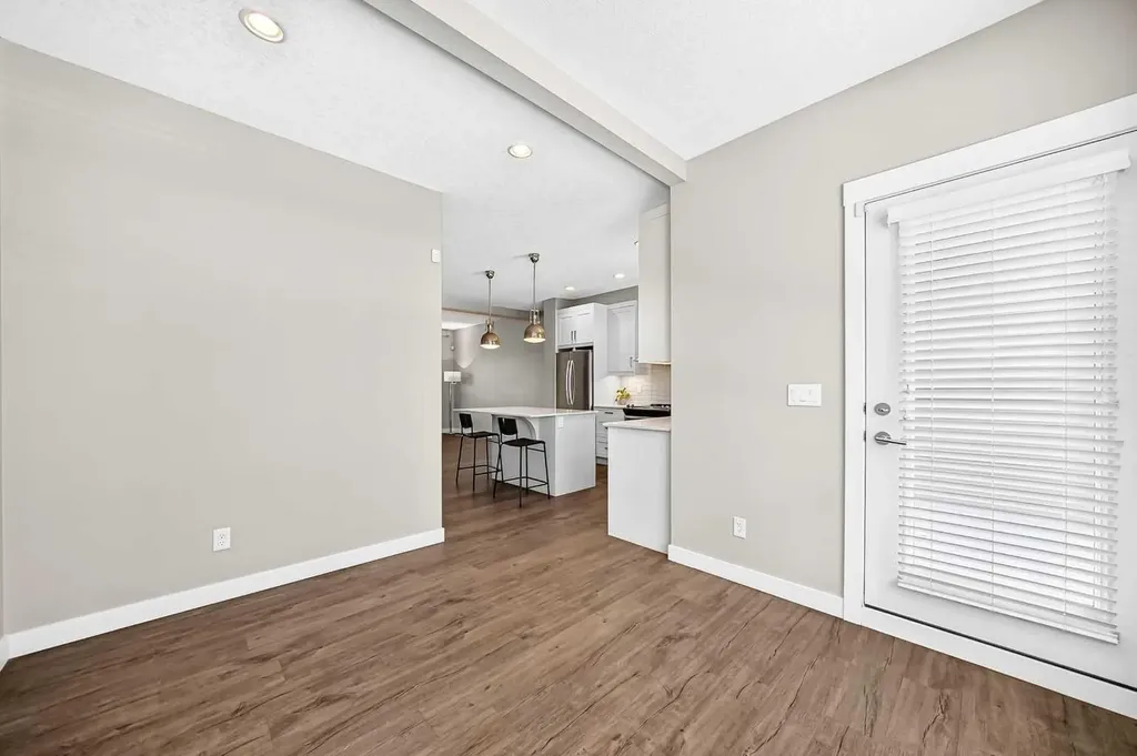 125 Walgrove Cove SE Calgary AB T2X 4E1