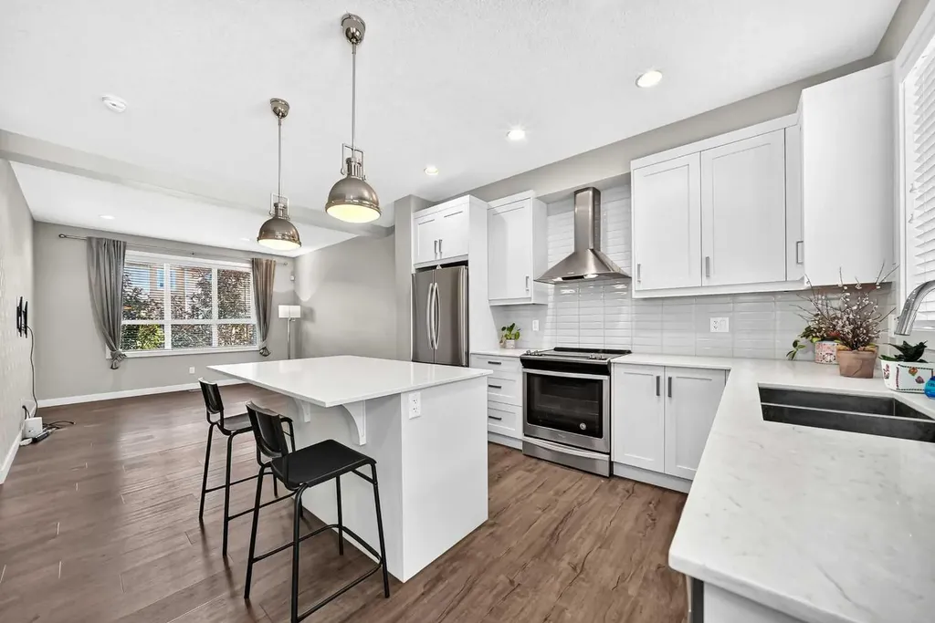 125 Walgrove Cove SE Calgary AB T2X 4E1