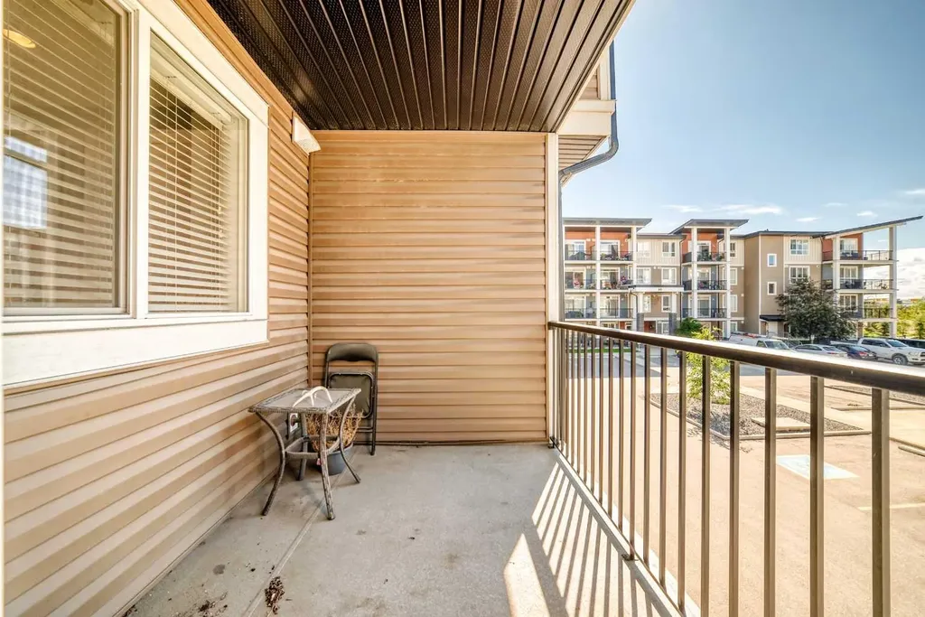 125 Walgrove Cove SE Calgary AB T2X 4E1