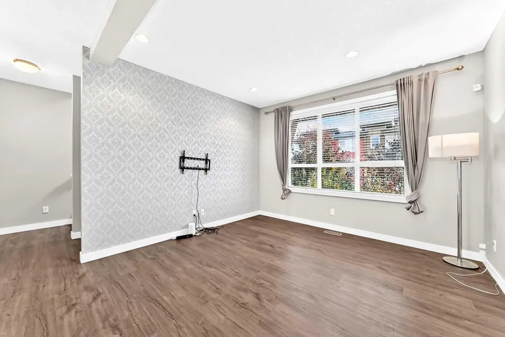 125 Walgrove Cove SE Calgary AB T2X 4E1