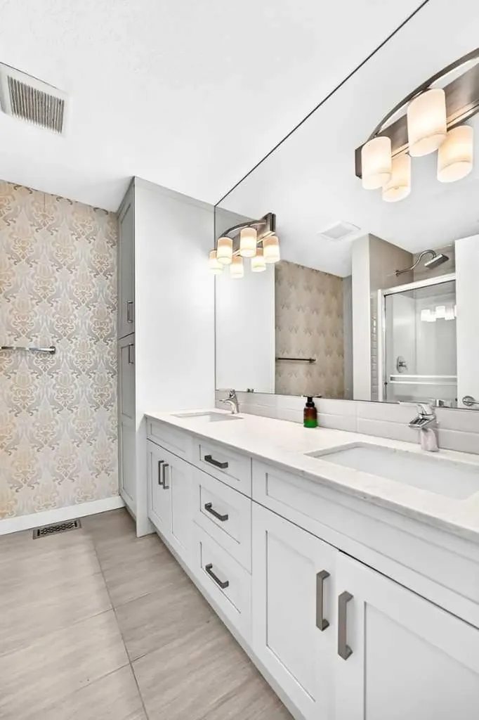 125 Walgrove Cove SE Calgary AB T2X 4E1