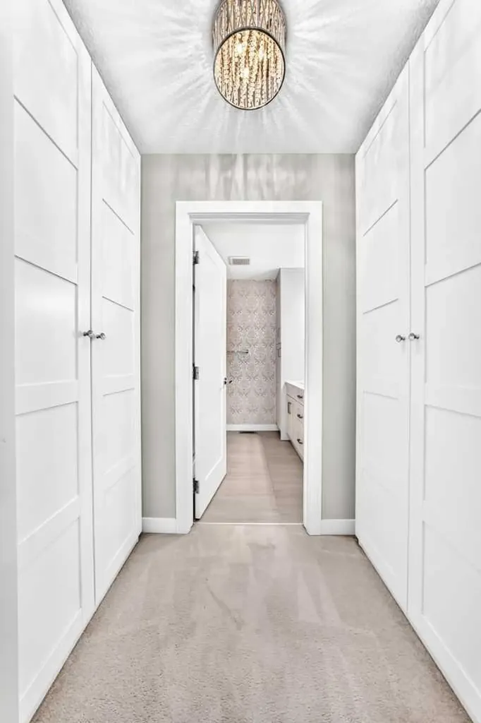 125 Walgrove Cove SE Calgary AB T2X 4E1
