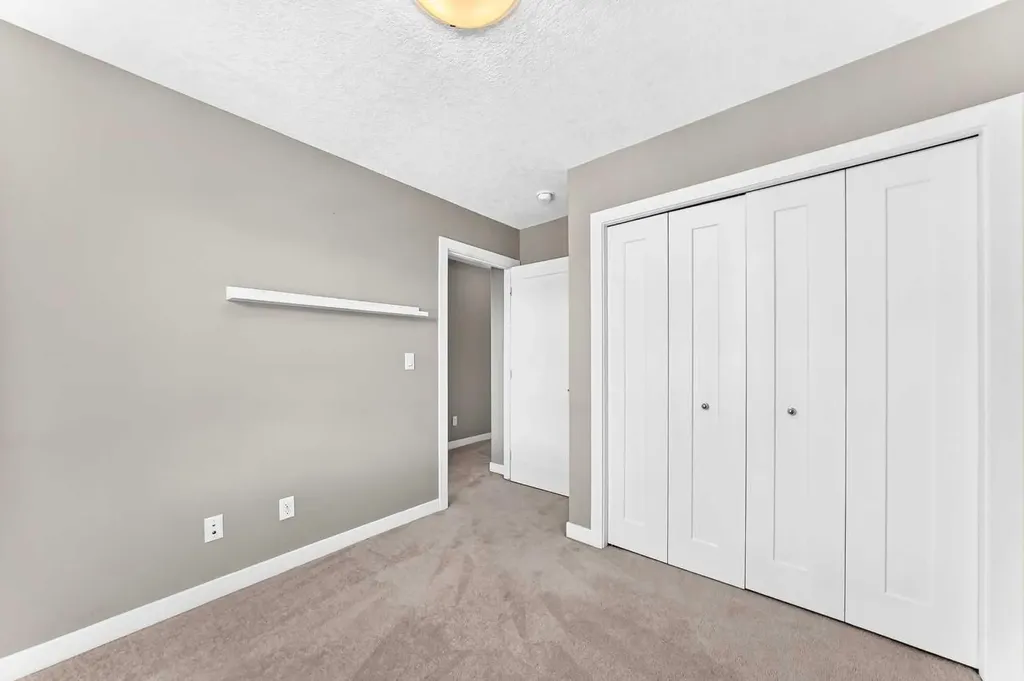 125 Walgrove Cove SE Calgary AB T2X 4E1