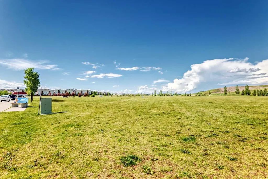 125 Walgrove Cove SE Calgary AB T2X 4E1