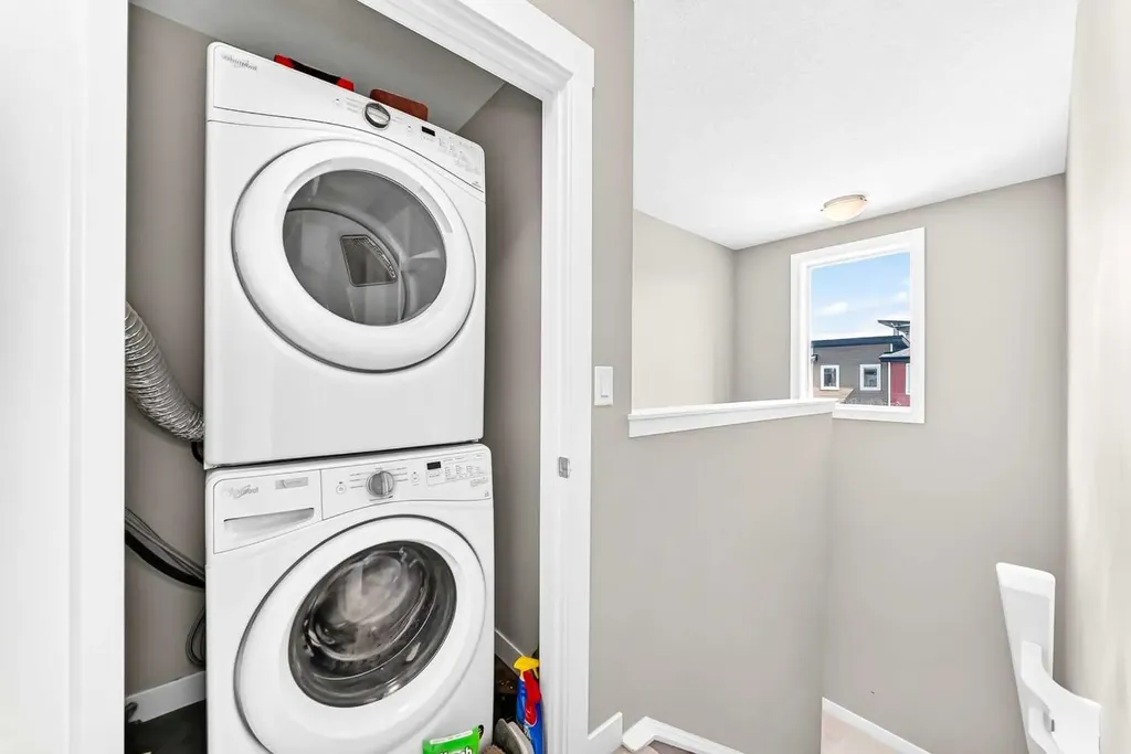 125 Walgrove Cove SE Calgary AB T2X 4E1