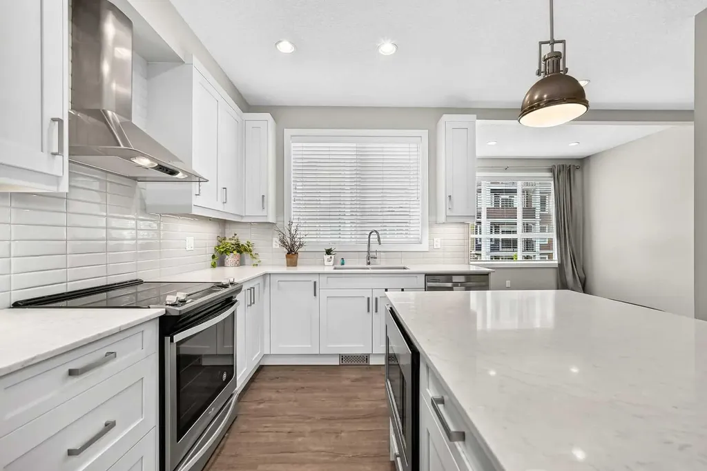 125 Walgrove Cove SE Calgary AB T2X 4E1