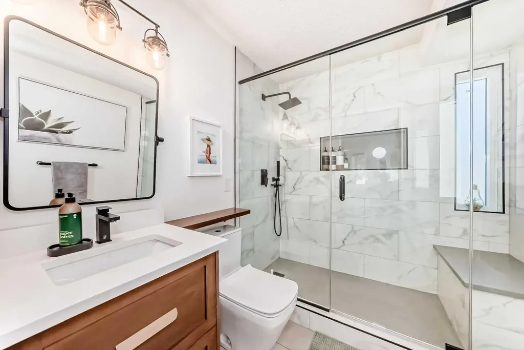 96 Coach Gate Way SW Calgary AB T3H 1Z7