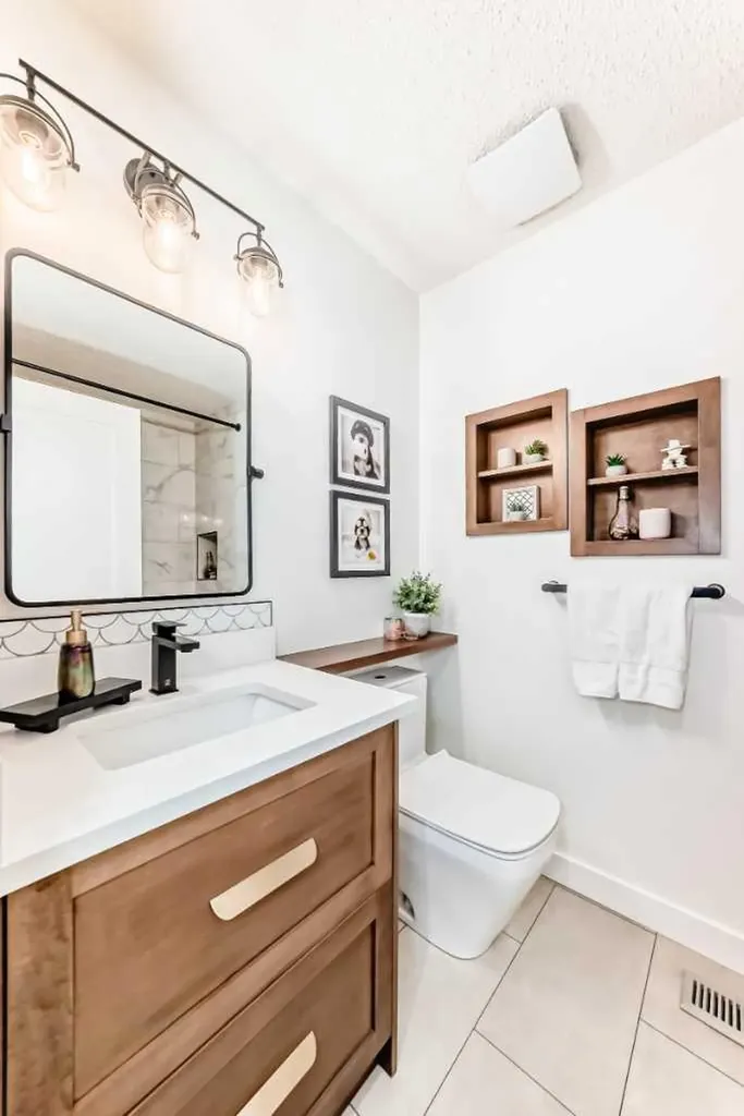 96 Coach Gate Way SW Calgary AB T3H 1Z7