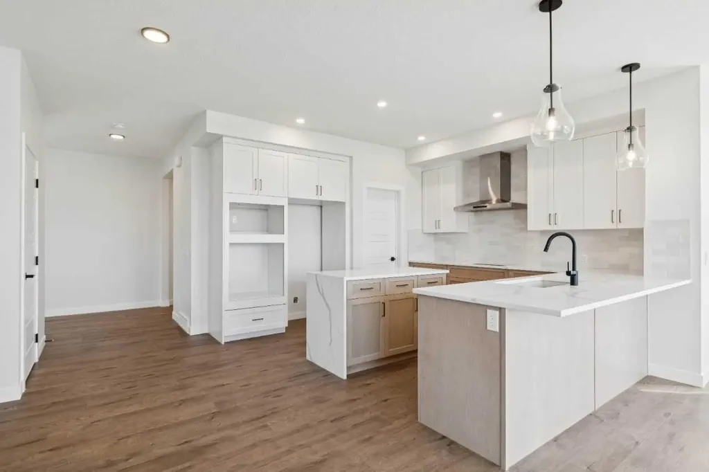 462 Bighorn Avenue SW Calgary AB T2Y1C8