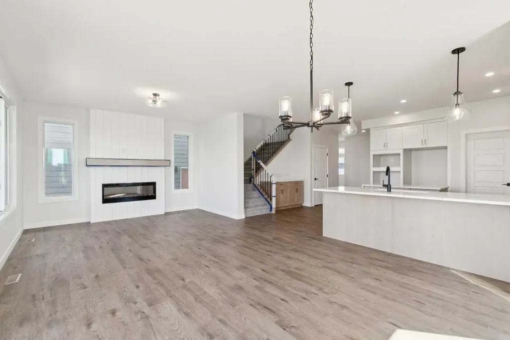 462 Bighorn Avenue SW Calgary AB T2Y1C8