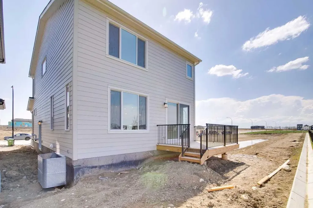 462 Bighorn Avenue SW Calgary AB T2Y1C8
