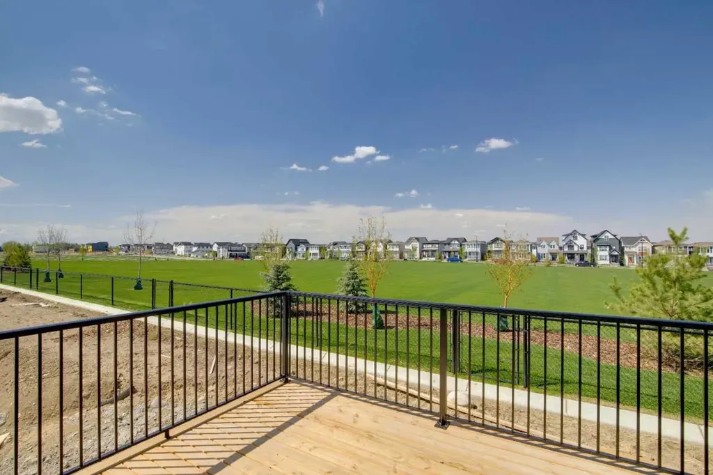 462 Bighorn Avenue SW Calgary AB T2Y1C8