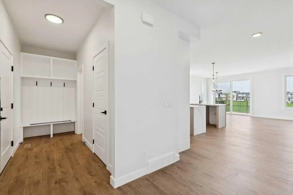 462 Bighorn Avenue SW Calgary AB T2Y1C8