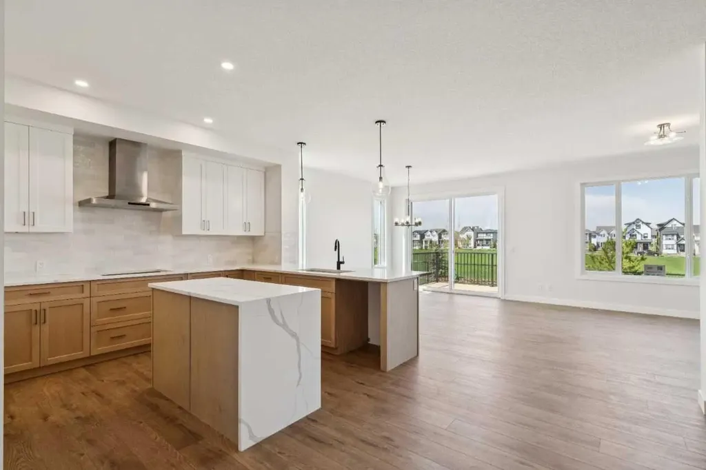462 Bighorn Avenue SW Calgary AB T2Y1C8