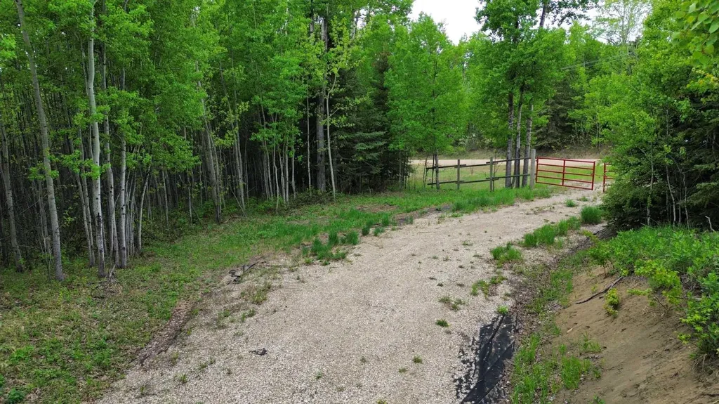 On Range Road 64 Pt Nw-28-74-6-w6 Range Sexsmith AB T0H 3C0