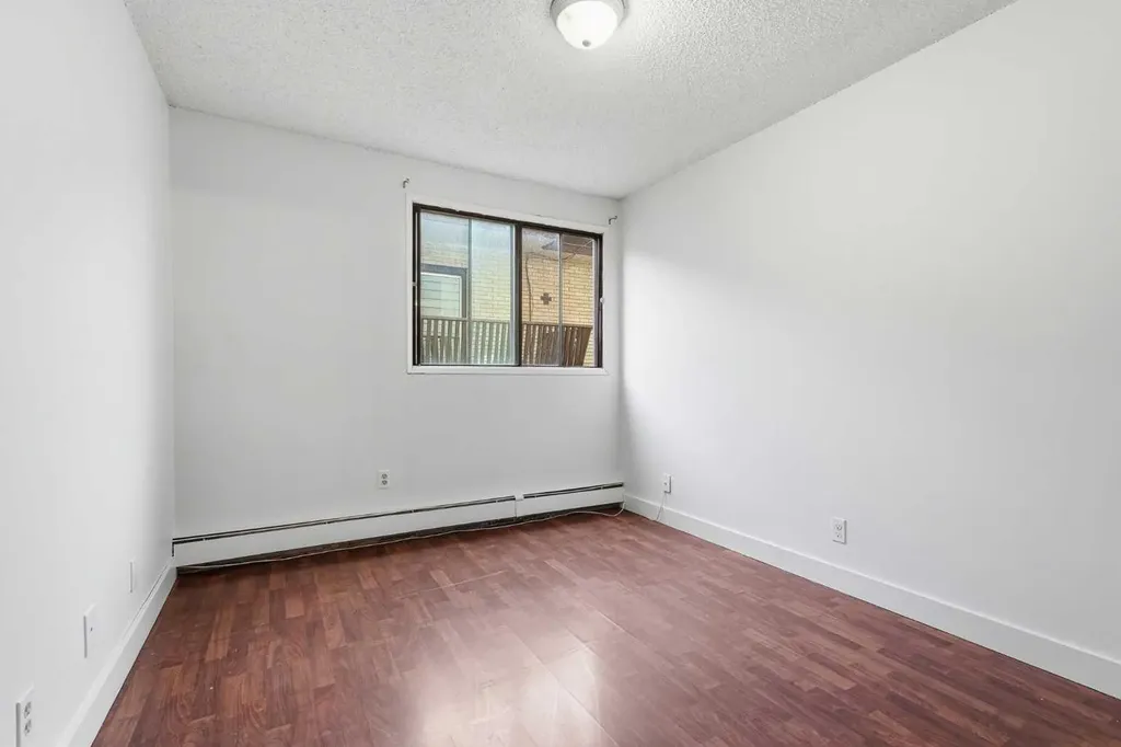 2734 17 Avenue SW Calgary AB T3E 0A7