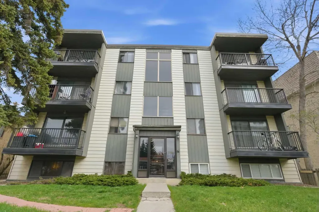 2734 17 Avenue SW Calgary AB T3E 0A7