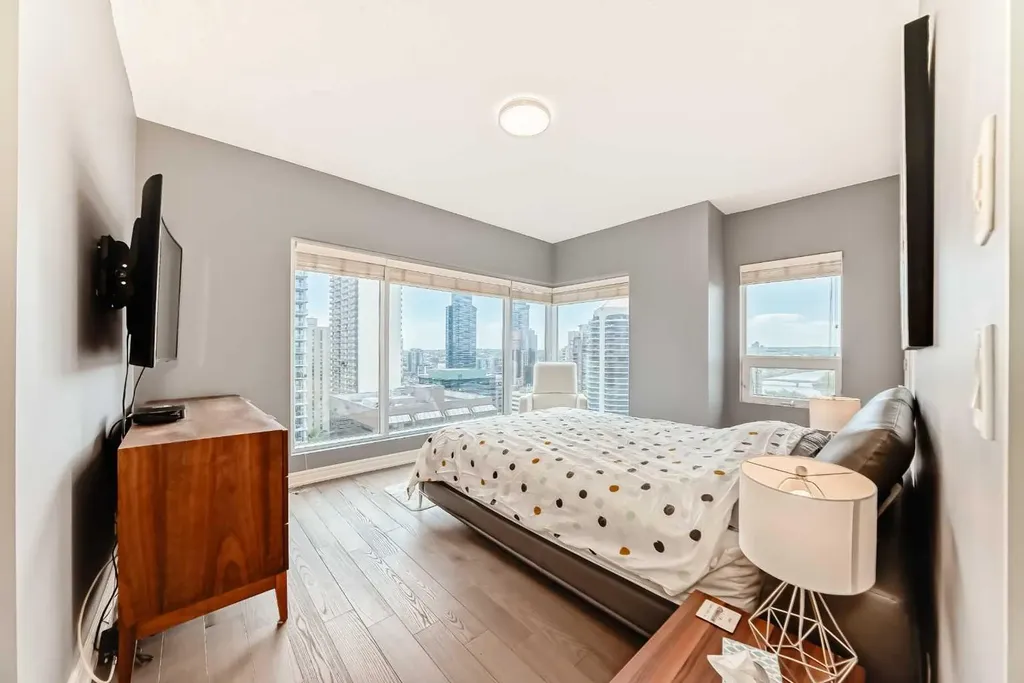 920 5 Avenue SW Calgary AB T2P5P6