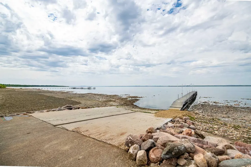 41310 Range Road 282 Rural Lacombe County AB T4L 2N3