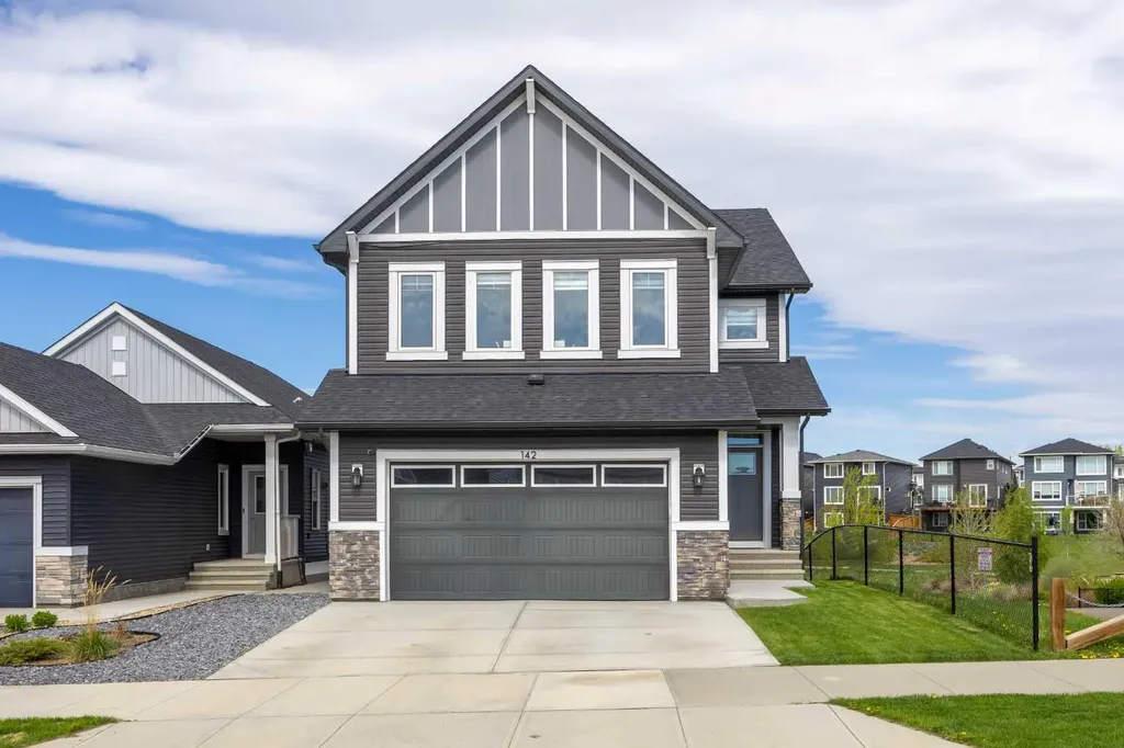 142 Sandstone Drive Okotoks AB T1S 5R8