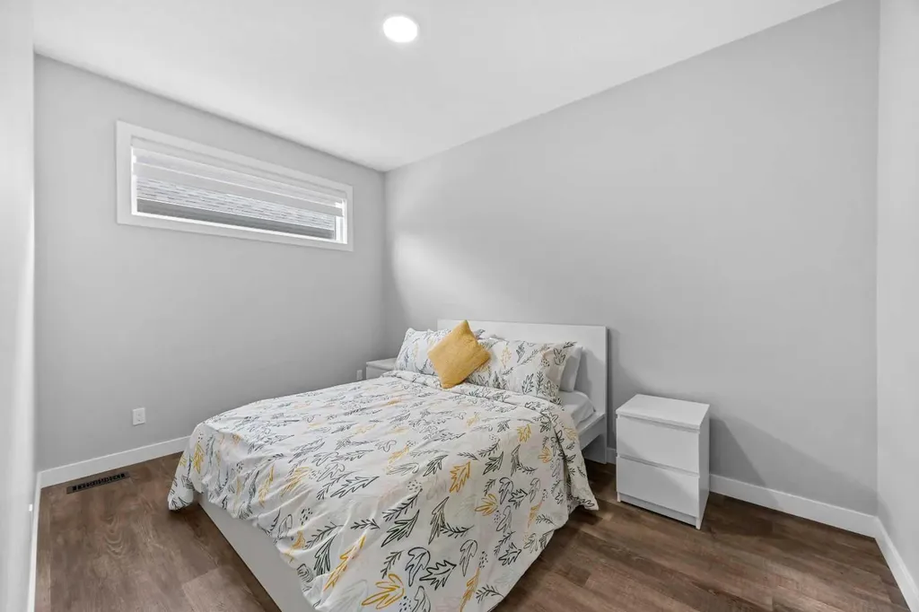 142 Sandstone Drive Okotoks AB T1S 5R8