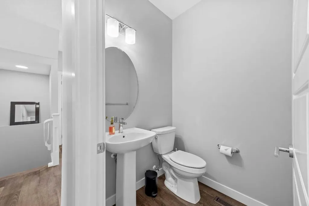 142 Sandstone Drive Okotoks AB T1S 5R8