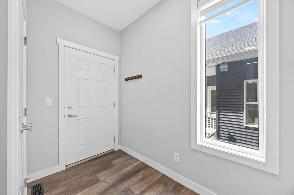 142 Sandstone Drive Okotoks AB T1S 5R8