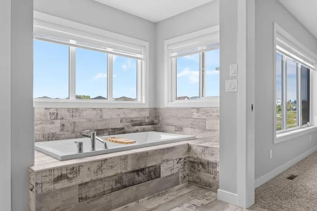 142 Sandstone Drive Okotoks AB T1S 5R8