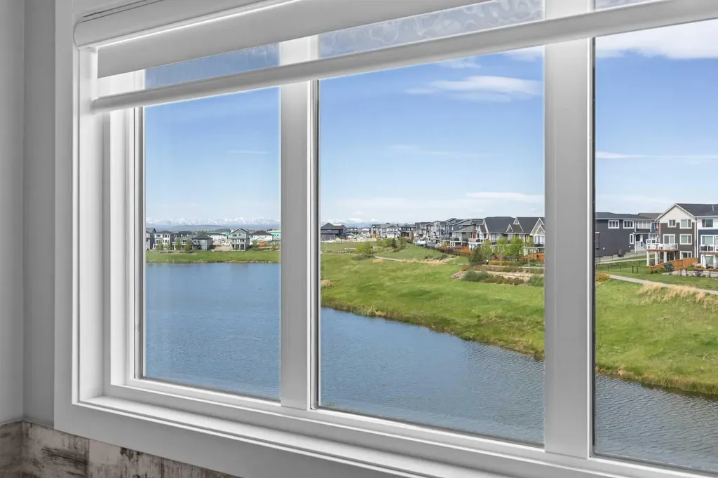 142 Sandstone Drive Okotoks AB T1S 5R8