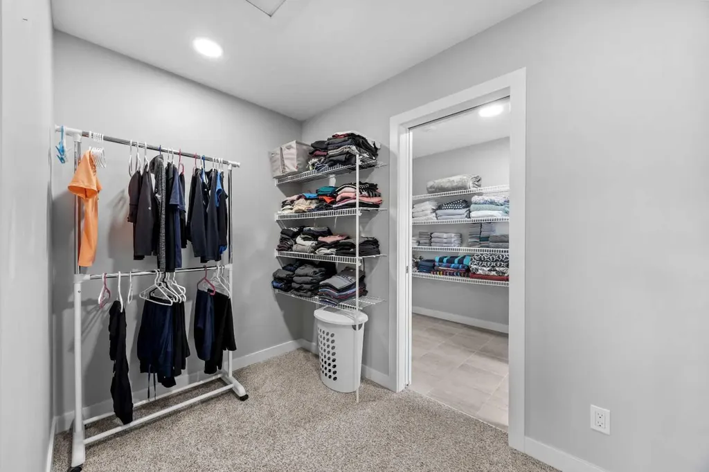 142 Sandstone Drive Okotoks AB T1S 5R8