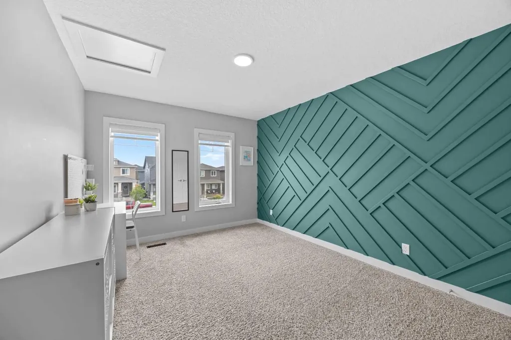 142 Sandstone Drive Okotoks AB T1S 5R8
