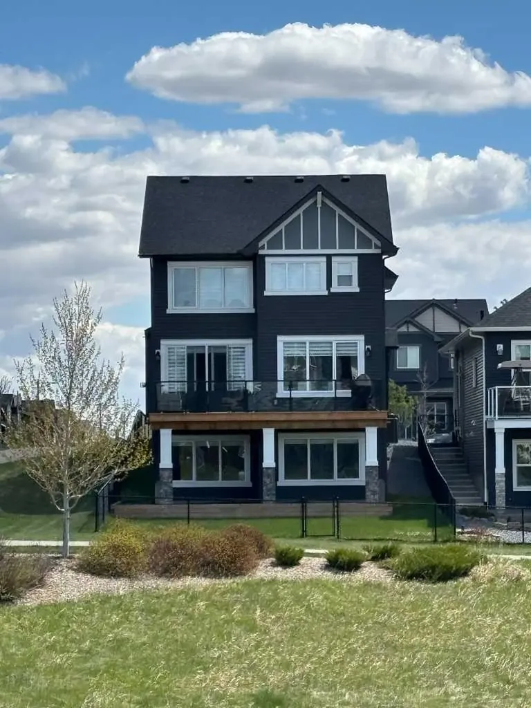 142 Sandstone Drive Okotoks AB T1S 5R8