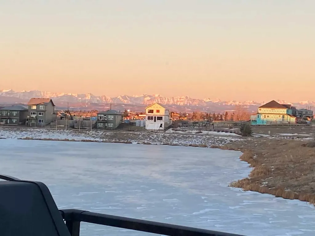 142 Sandstone Drive Okotoks AB T1S 5R8
