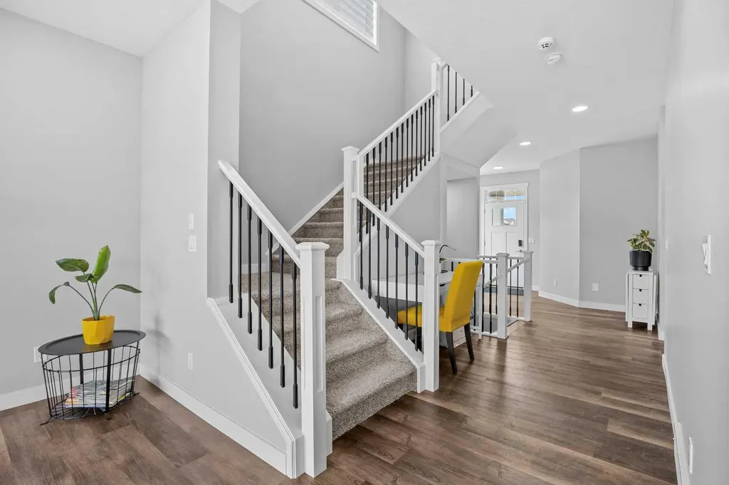 142 Sandstone Drive Okotoks AB T1S 5R8