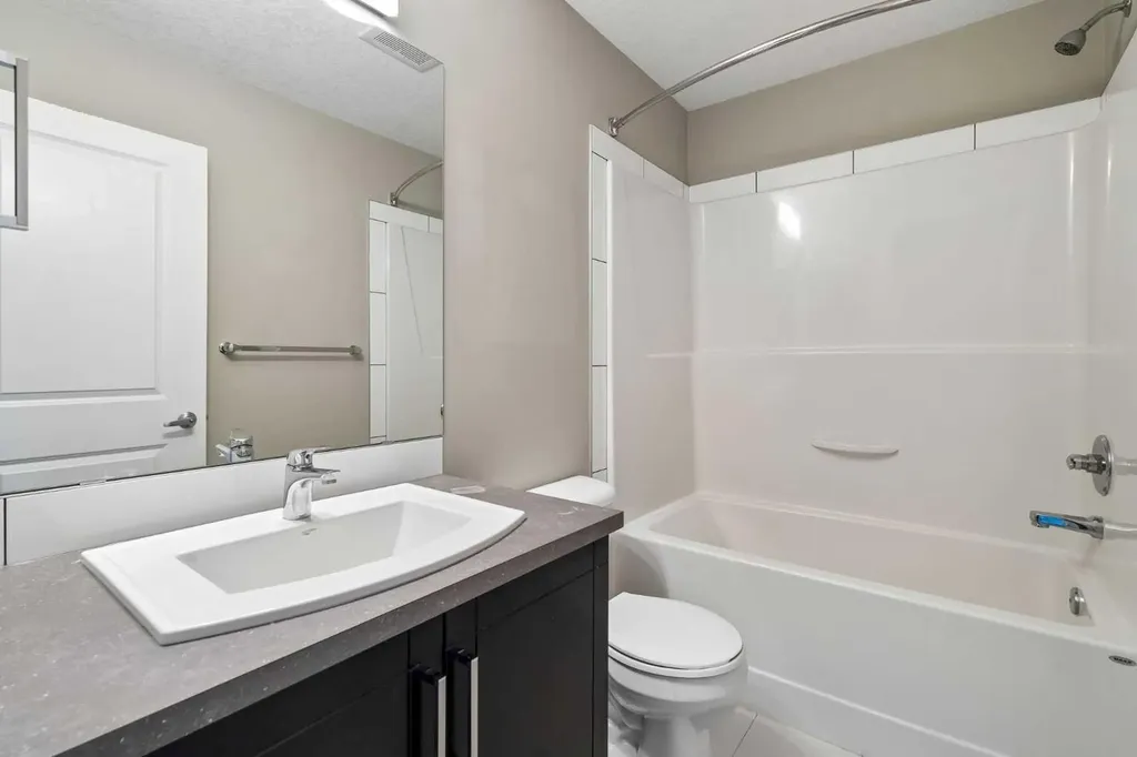 120 Copperstone Villas SE Calgary AB T2X5A8