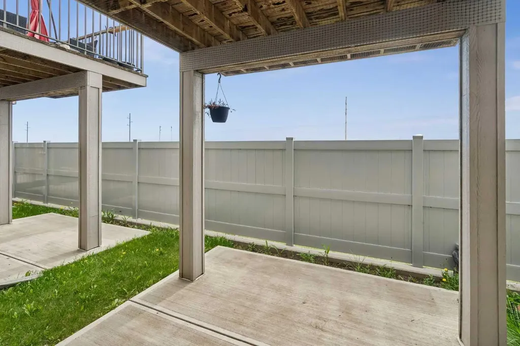 120 Copperstone Villas SE Calgary AB T2X5A8