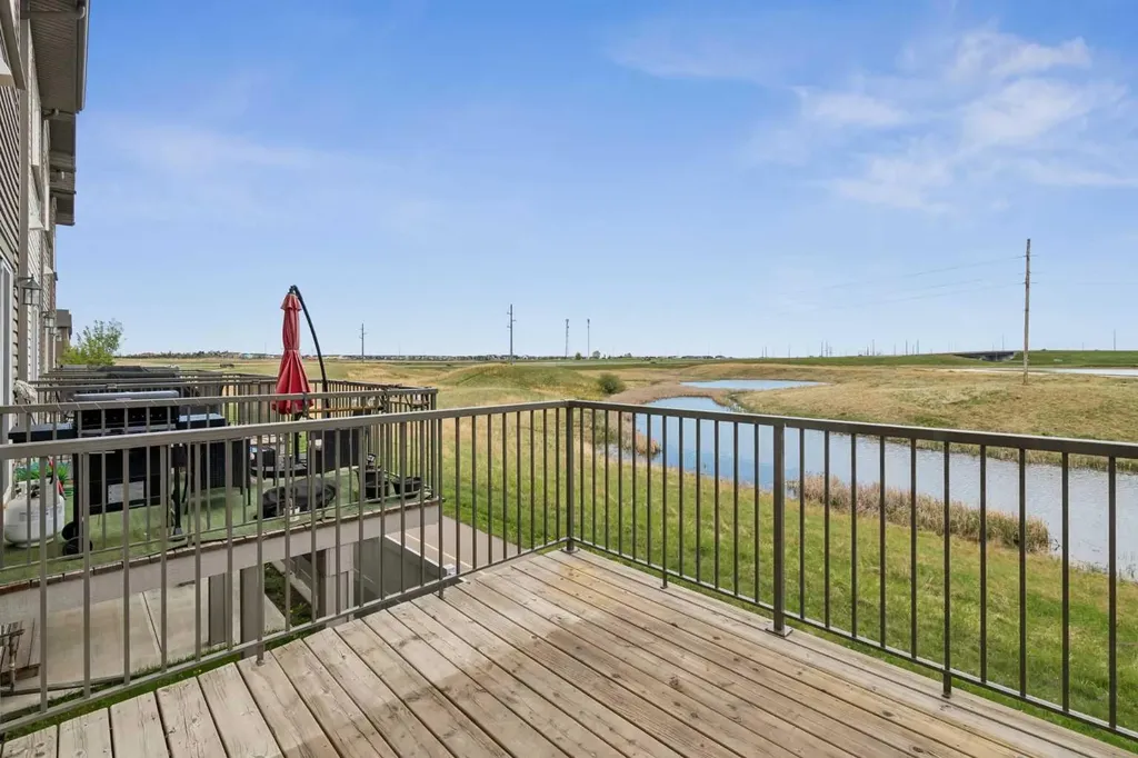 120 Copperstone Villas SE Calgary AB T2X5A8