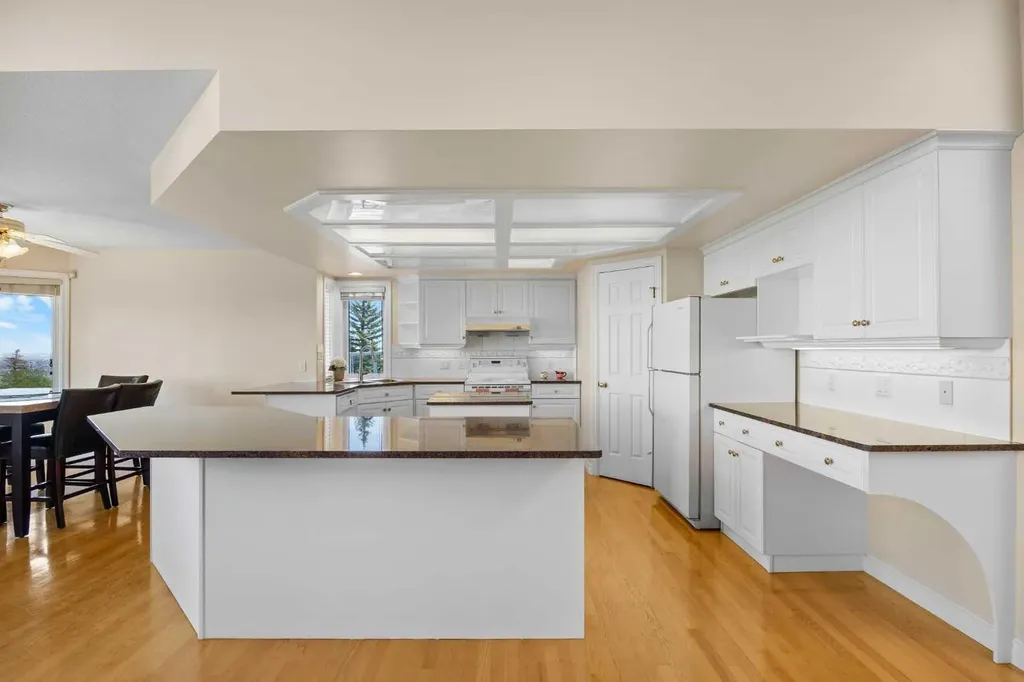 191 Hamptons Terrace NW Calgary AB T3A 5S3
