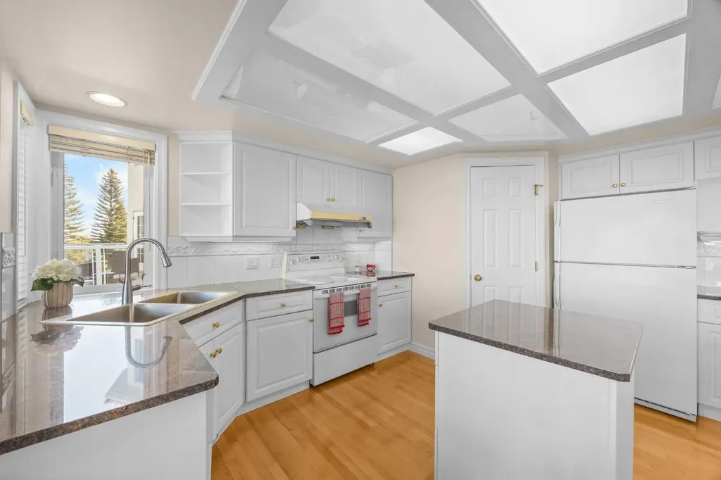 191 Hamptons Terrace NW Calgary AB T3A 5S3