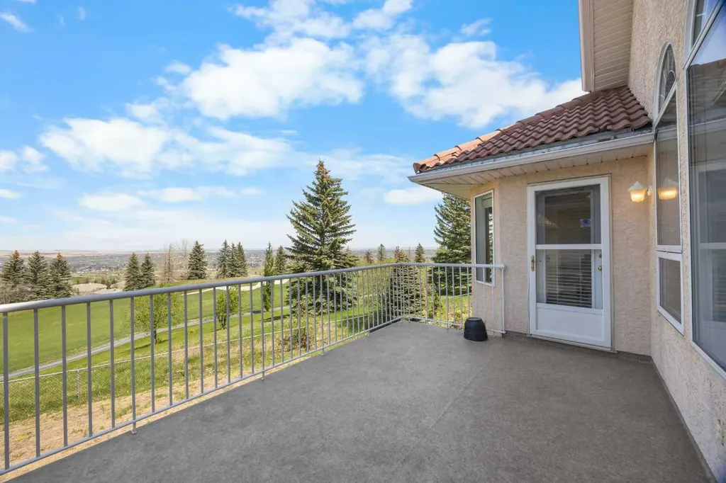 191 Hamptons Terrace NW Calgary AB T3A 5S3