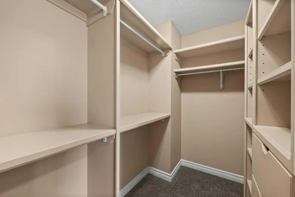 191 Hamptons Terrace NW Calgary AB T3A 5S3