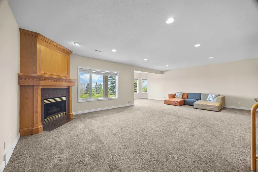 191 Hamptons Terrace NW Calgary AB T3A 5S3
