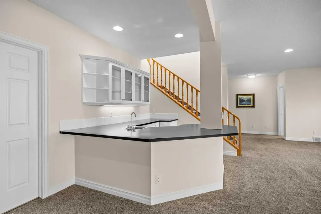 191 Hamptons Terrace NW Calgary AB T3A 5S3