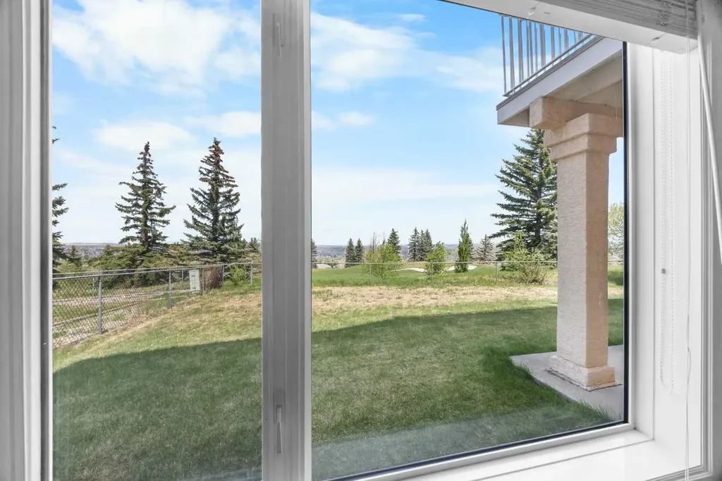 191 Hamptons Terrace NW Calgary AB T3A 5S3
