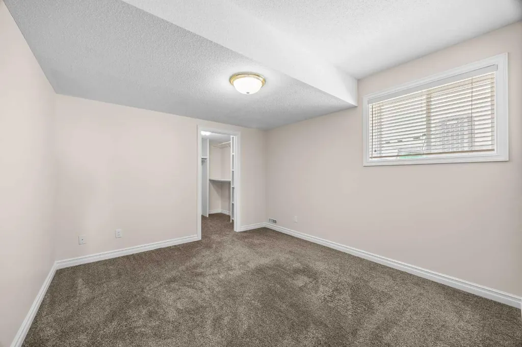 191 Hamptons Terrace NW Calgary AB T3A 5S3
