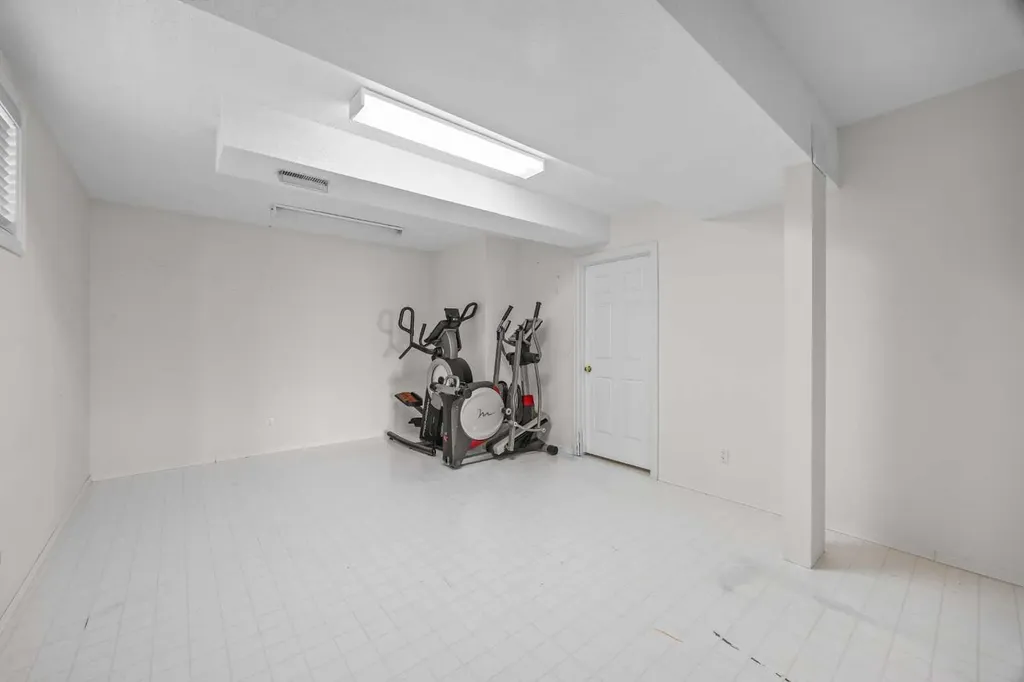 191 Hamptons Terrace NW Calgary AB T3A 5S3